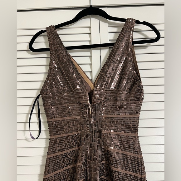 Herve Leger Luxury Dress, great condition. Size S bronze/brown/sequin - Picture 2 of 6